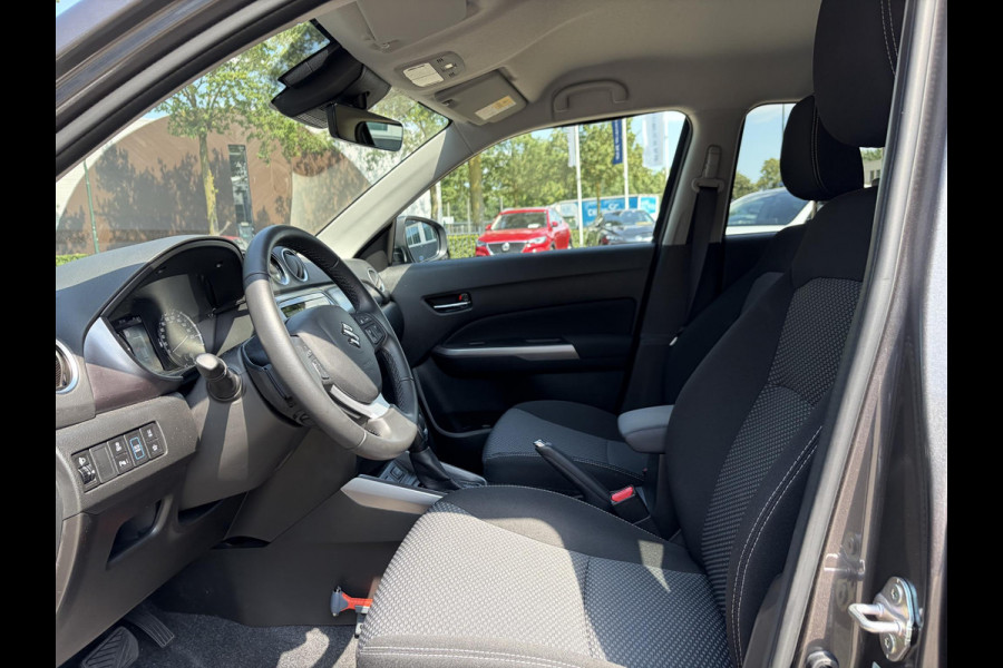Suzuki Vitara 1.5 Hybrid Select 1E EIGENAAR | ORIGINEEL NEDERLANDSE AUTO | RESTERENDE FABRIEKSGARANTIE T/M 07-2035 | ADAPTIVE CRUISE CONTROL | STOELVERWARMING | ACHTERUITRIJCAMERA