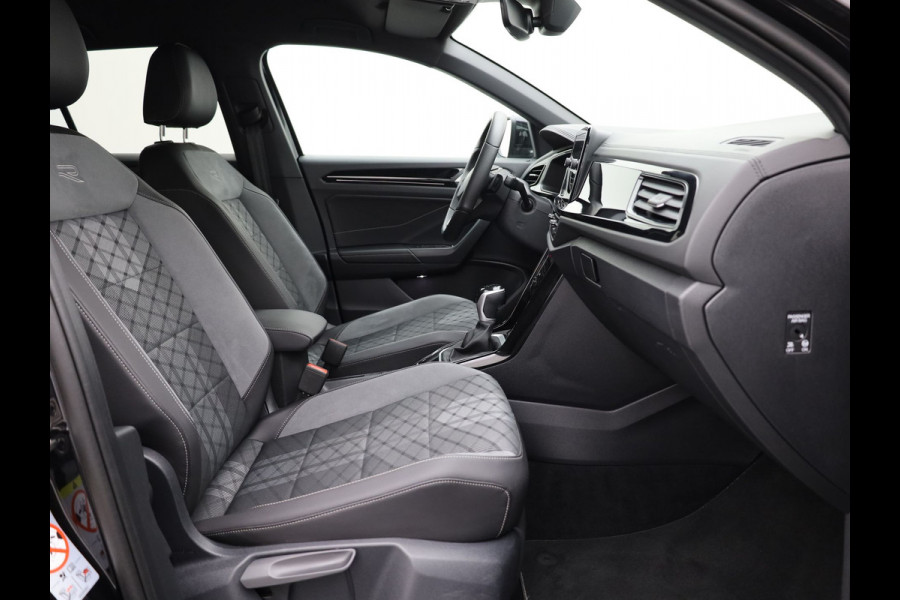 Volkswagen T-Roc 1.5 TSI R-Line Business Black Style | Side Assist | Elk. A-klep | Trekhaak afnb. | IQ Light | Camera | Prijs Rijklaar!!