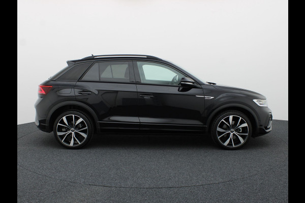 Volkswagen T-Roc 1.5 TSI R-Line Business Black Style | Side Assist | Elk. A-klep | Trekhaak afnb. | IQ Light | Camera | Prijs Rijklaar!!