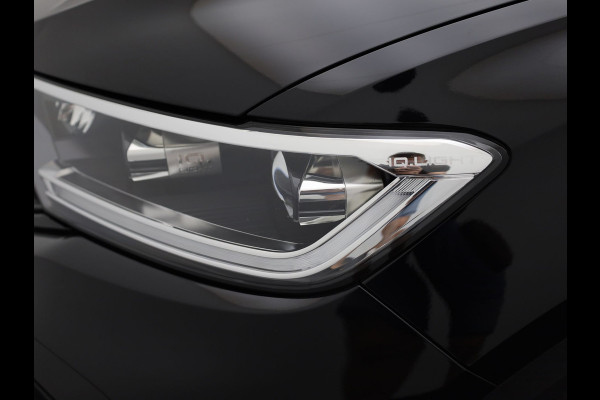 Volkswagen T-Roc 1.5 TSI R-Line Business Black Style | Side Assist | Elk. A-klep | Trekhaak afnb. | IQ Light | Camera | Prijs Rijklaar!!