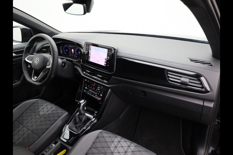 Volkswagen T-Roc 1.5 TSI R-Line Business Black Style | Side Assist | Elk. A-klep | Trekhaak afnb. | IQ Light | Camera | Prijs Rijklaar!!