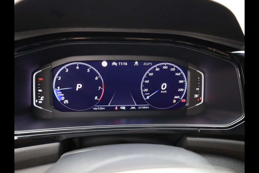 Volkswagen T-Roc 1.5 TSI R-Line Business Black Style | Side Assist | Elk. A-klep | Trekhaak afnb. | IQ Light | Camera | Prijs Rijklaar!!