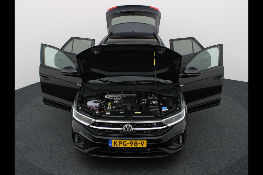 Volkswagen T-Roc 1.5 TSI R-Line Business Black Style | Side Assist | Elk. A-klep | Trekhaak afnb. | IQ Light | Camera | Prijs Rijklaar!!