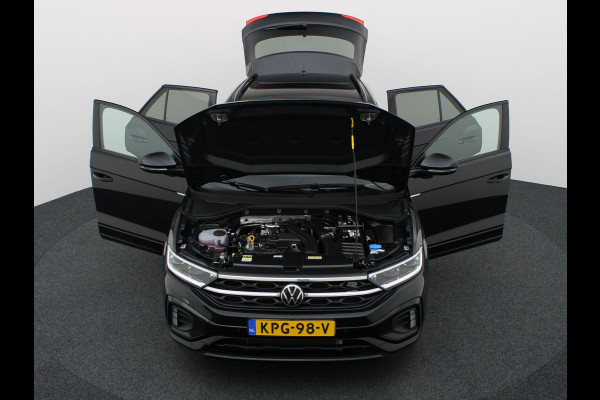 Volkswagen T-Roc 1.5 TSI R-Line Business Black Style | Side Assist | Elk. A-klep | Trekhaak afnb. | IQ Light | Camera | Prijs Rijklaar!!