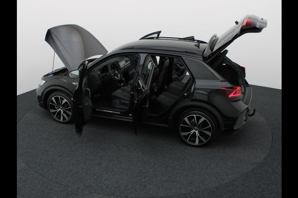 Volkswagen T-Roc 1.5 TSI R-Line Business Black Style | Side Assist | Elk. A-klep | Trekhaak afnb. | IQ Light | Camera | Prijs Rijklaar!!