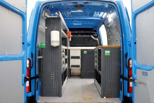 Renault Master T35 2.3 dCi 130pk E6 L2H2 Airco/Inrichting/2x Schuifdeur 10-2019