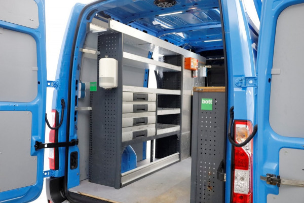 Renault Master T35 2.3 dCi 130pk E6 L2H2 Airco/Inrichting/2x Schuifdeur 10-2019