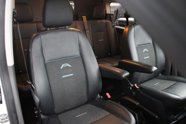 Ford Transit Custom 320 2.0 TDCI L2H1 Limited DC SCI | Trekhaak | Stoelverwarming | Navigatie | Camera | Cruise Control Adaptive |