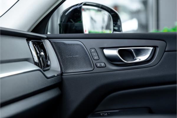 Volvo XC60 2.0 T6 Plug-in hybrid AWD Plus Dark - Panorama | H&K | Memory | 360 Camera