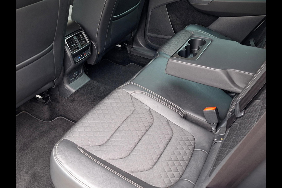 Škoda Kodiaq 1.5 TSI Business Edition | Trekhaak 1800kg | Full LED | Blind Spot | Climate V+A | Camera |