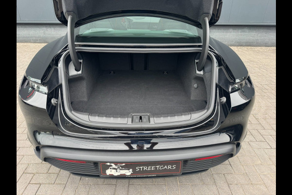 Porsche Taycan 79 kWh/Passenger display/Pano/5 pers/incl.BTW