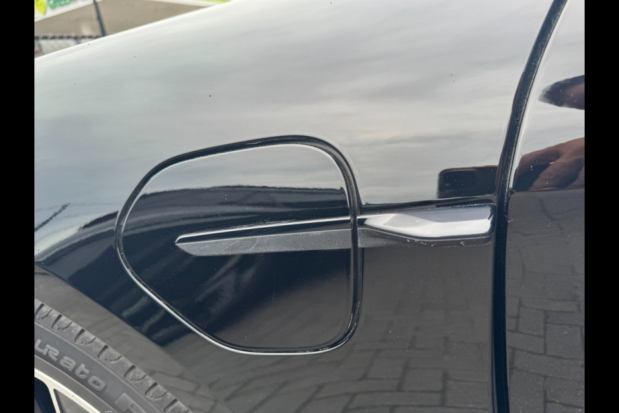 Porsche Taycan 79 kWh/Passenger display/Pano/5 pers/incl.BTW