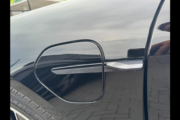Porsche Taycan 79 kWh/Passenger display/Pano/5 pers/incl.BTW