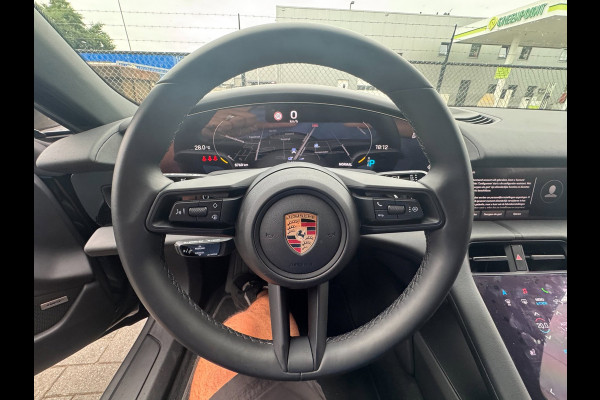 Porsche Taycan 79 kWh/Passenger display/Pano/5 pers/incl.BTW