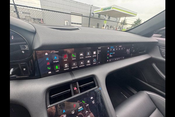 Porsche Taycan 79 kWh/Passenger display/Pano/5 pers/incl.BTW
