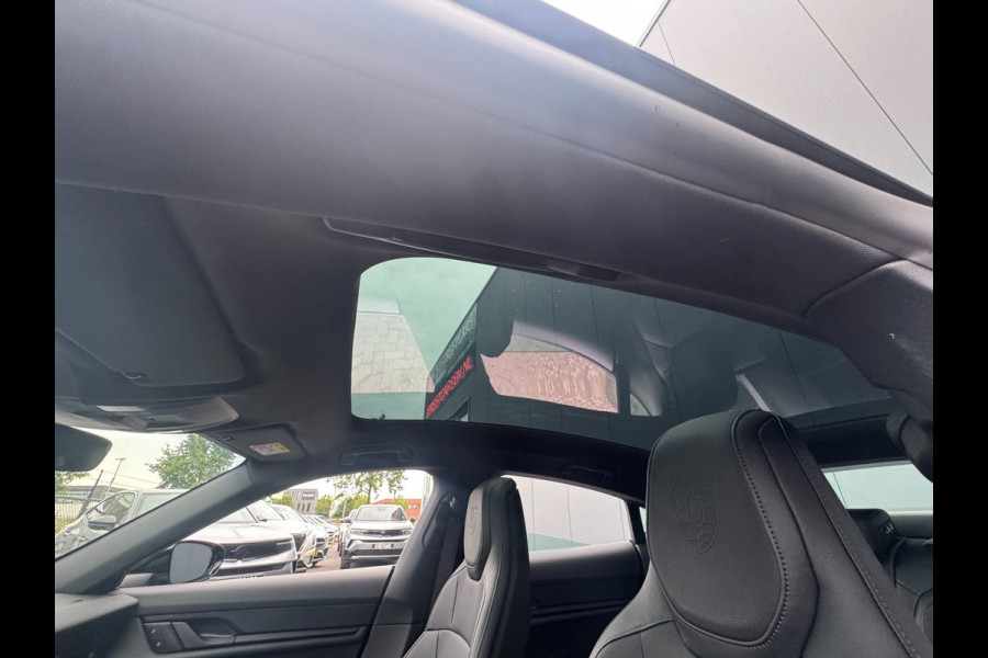 Porsche Taycan 79 kWh/Passenger display/Pano/5 pers/incl.BTW