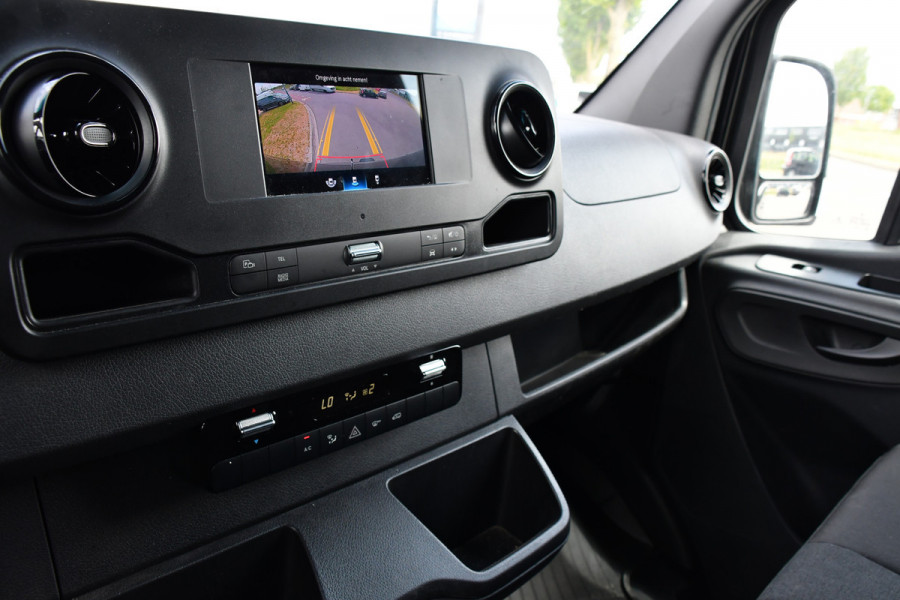 Mercedes-Benz Sprinter 316 1.9 CDI L2H2 RWD AMG Black Edition Camera, Cruise, Carplay, Automaat, 170PK, Standkachel, Multimedia, UNIEK!