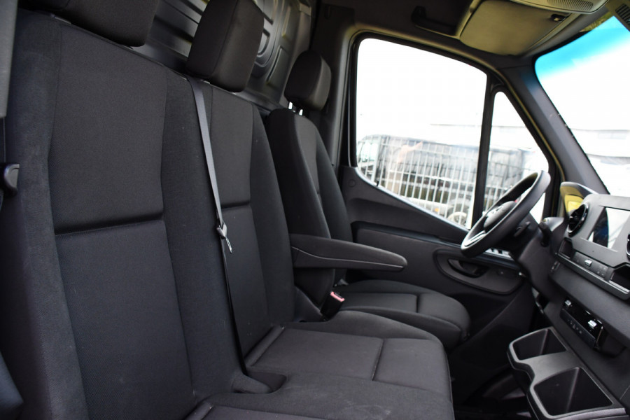 Mercedes-Benz Sprinter 316 1.9 CDI L2H2 RWD AMG Black Edition Camera, Cruise, Carplay, Automaat, 170PK, Standkachel, Multimedia, UNIEK!