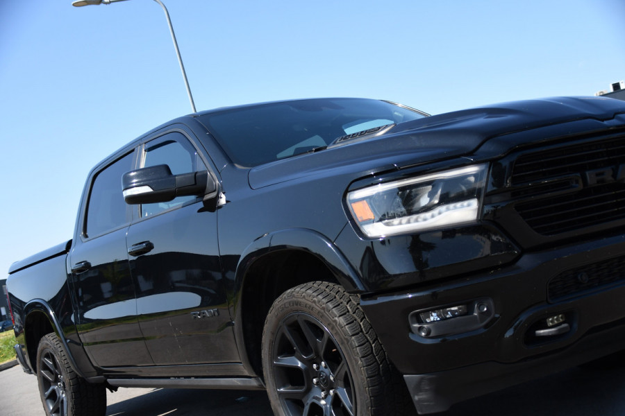Dodge Ram 1500 5.7 V8 4x4 Crew Cab Laramie Full Options! 360 Camera, Pano, Adaptieve Cruise, LED, 402pk, Leder, Luchtvering, 3500kg Trekhaak, Stoel verkoeling/verwarming, Uniek!