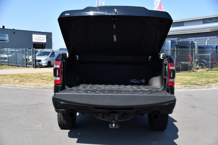 Dodge Ram 1500 5.7 V8 4x4 Crew Cab Laramie Full Options! 360 Camera, Pano, Adaptieve Cruise, LED, 402pk, Leder, Luchtvering, 3500kg Trekhaak, Stoel verkoeling/verwarming, Uniek!