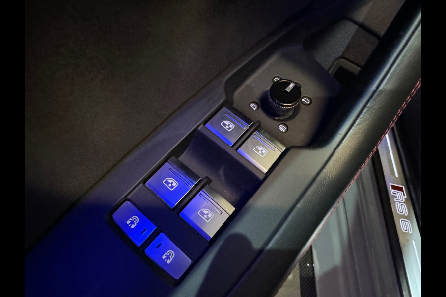 Audi A6 Avant RS 6 TFSI quattro Ceramic|B&O 3D|4-Wielsturing|Carbon|360 Camera