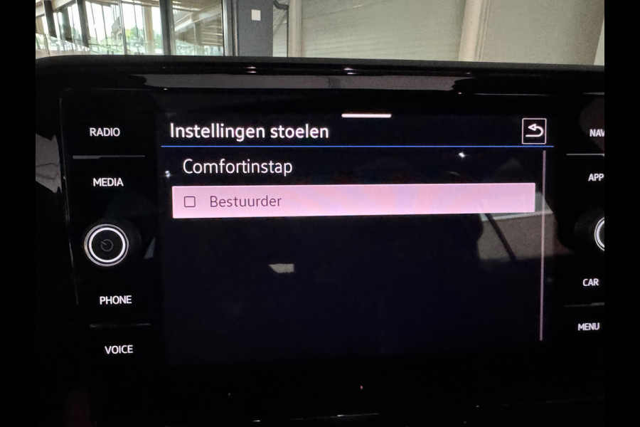 Volkswagen T-Roc 1.5 TSI Life Business Pano|Dodehoek|ACC|Memory|Keyless|Camera