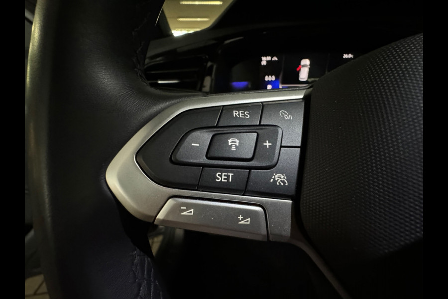 Volkswagen T-Roc 1.5 TSI Life Business Pano|Dodehoek|ACC|Memory|Keyless|Camera
