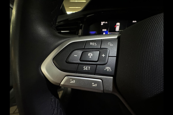 Volkswagen T-Roc 1.5 TSI Life Business Pano|Dodehoek|ACC|Memory|Keyless|Camera