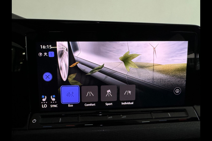 Volkswagen Golf 2.0 TDI GTD Pano|H/K|HuD|Trekhaak|Memory|Leer|BlindSpot
