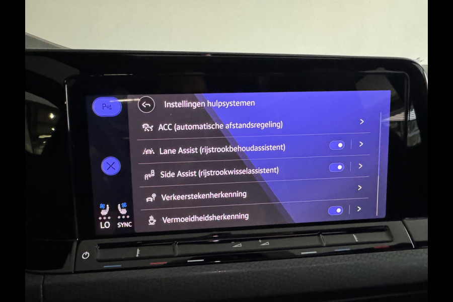 Volkswagen Golf 2.0 TDI GTD Pano|H/K|HuD|Trekhaak|Memory|Leer|BlindSpot