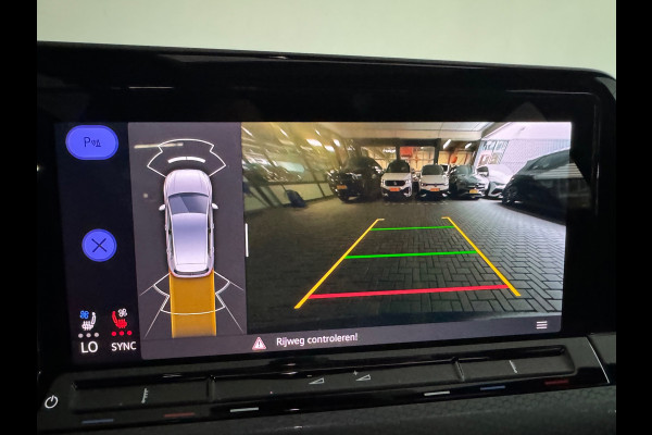 Volkswagen Golf 2.0 TDI GTD Pano|H/K|HuD|Trekhaak|Memory|Leer|BlindSpot