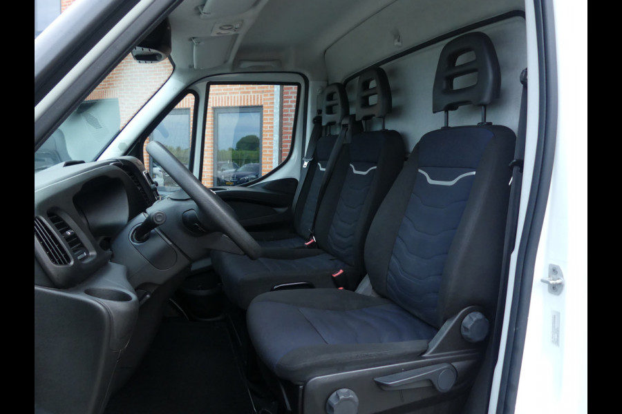 Iveco Daily 35S14V 2.3 410 Meubelbak Laadklep Zijdeur Luchtvering Camera/Airco