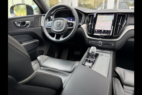 Volvo XC60 2.0 T6 Plug-in hybrid AWD Plus Black Edition |Pano|H/K|Trekhaak|AllSeason