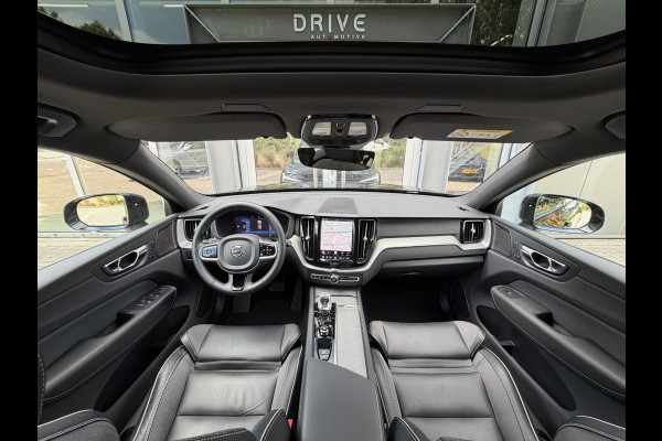 Volvo XC60 2.0 T6 Plug-in hybrid AWD Plus Black Edition |Pano|H/K|Trekhaak|AllSeason