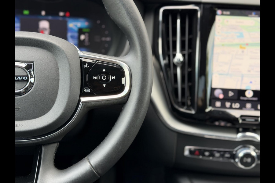Volvo XC60 2.0 T6 Plug-in hybrid AWD Plus Black Edition |Pano|H/K|Trekhaak|AllSeason