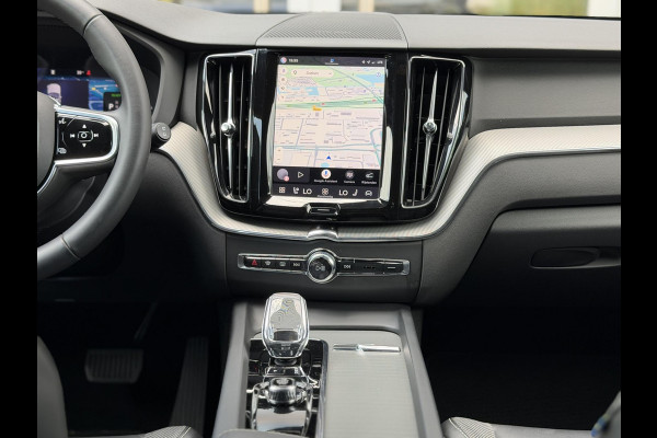 Volvo XC60 2.0 T6 Plug-in hybrid AWD Plus Black Edition |Pano|H/K|Trekhaak|AllSeason