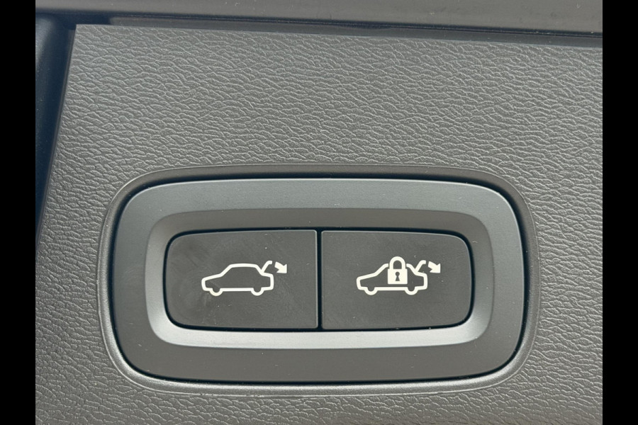 Volvo XC60 2.0 T6 Plug-in hybrid AWD Plus Black Edition |Pano|H/K|Trekhaak|AllSeason