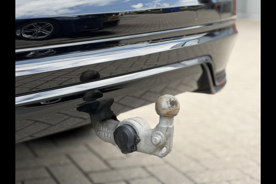 Volvo XC60 2.0 T6 Plug-in hybrid AWD Plus Black Edition |Pano|H/K|Trekhaak|AllSeason