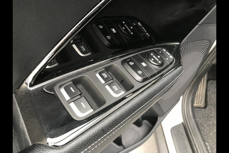 Kia Niro 1.6 Hybrid DynamicLine Dealer onderhouden