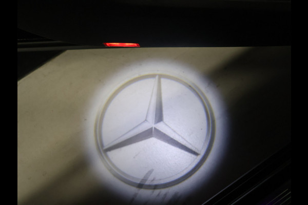 Mercedes-Benz EQA 250 Business Solution Luxury 67 kWh [ADAPTIVE CRUISE, STOELVERWARMING, CAMERA, SFEERVERLICHTING, PDC V + A, CLIMATE, NAVIGATIE, DIGITAL DASH, ELEKTRISCHE ACHTERKLEP, KEYLESS START, DODEHOEKASSISTENT, LED]