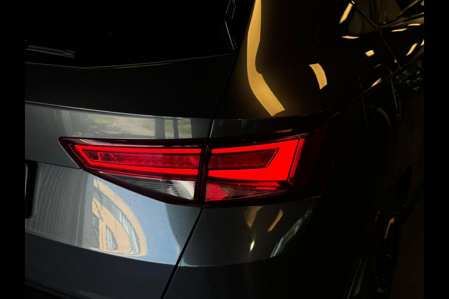 CUPRA Ateca 2.0 TSI 4DRIVE / Carbon / Brembo / Pano / Beats / 360 Camera / Kuipstoelen / Keyless / Sfeerverlichting / Carplay /DAB