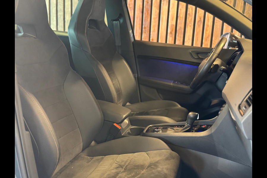 CUPRA Ateca 2.0 TSI 4DRIVE / Carbon / Brembo / Pano / Beats / 360 Camera / Kuipstoelen / Keyless / Sfeerverlichting / Carplay /DAB