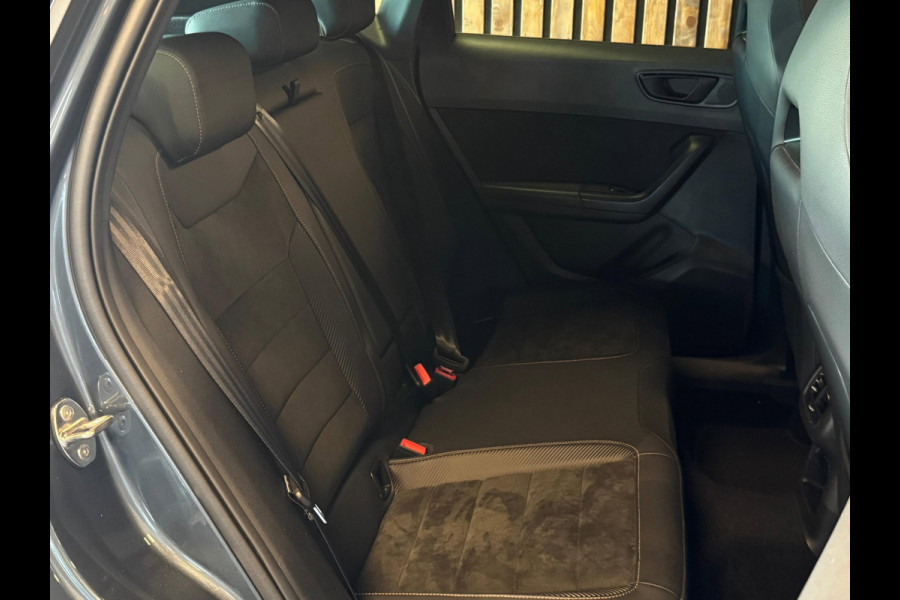 CUPRA Ateca 2.0 TSI 4DRIVE / Carbon / Brembo / Pano / Beats / 360 Camera / Kuipstoelen / Keyless / Sfeerverlichting / Carplay /DAB