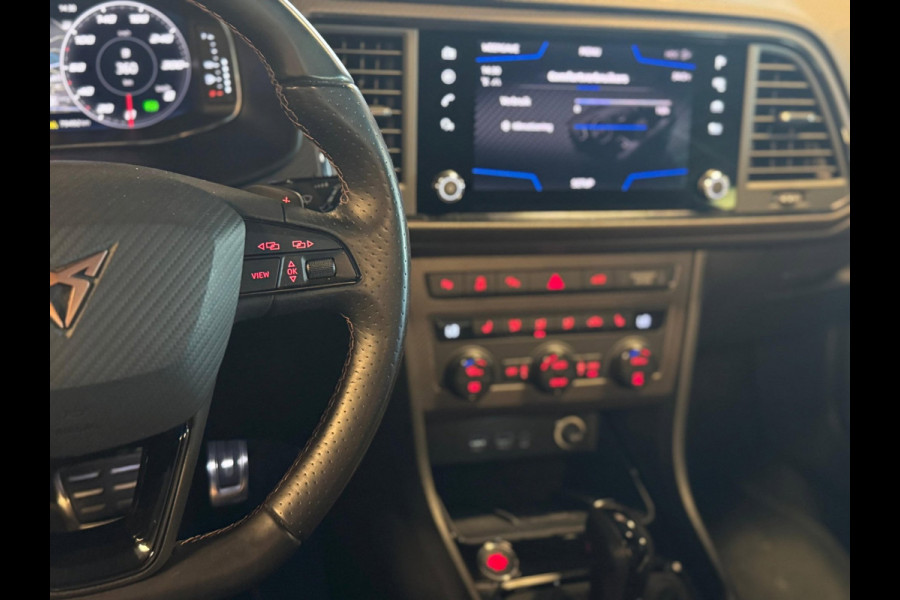CUPRA Ateca 2.0 TSI 4DRIVE / Carbon / Brembo / Pano / Beats / 360 Camera / Kuipstoelen / Keyless / Sfeerverlichting / Carplay /DAB