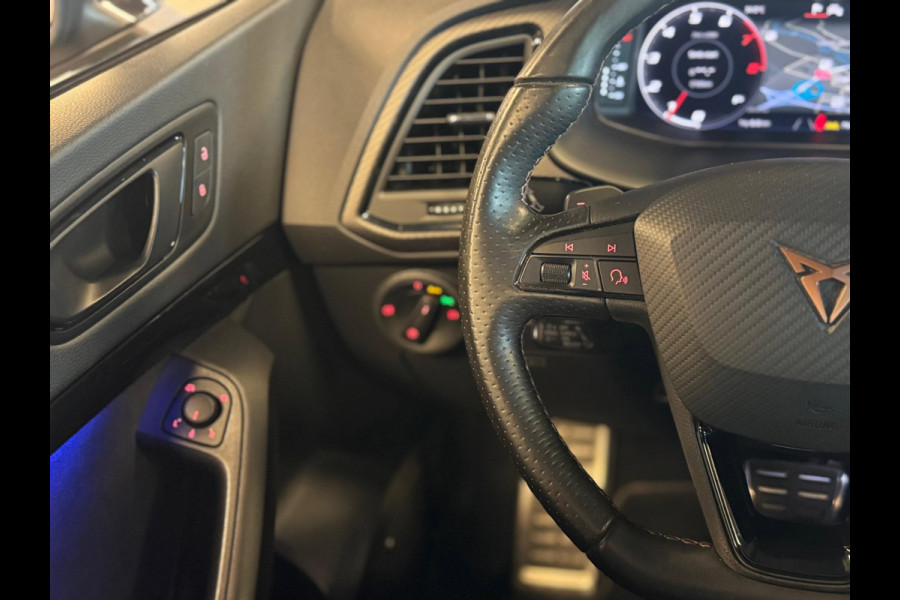 CUPRA Ateca 2.0 TSI 4DRIVE / Carbon / Brembo / Pano / Beats / 360 Camera / Kuipstoelen / Keyless / Sfeerverlichting / Carplay /DAB