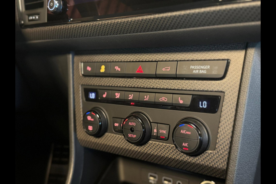 CUPRA Ateca 2.0 TSI 4DRIVE / Carbon / Brembo / Pano / Beats / 360 Camera / Kuipstoelen / Keyless / Sfeerverlichting / Carplay /DAB