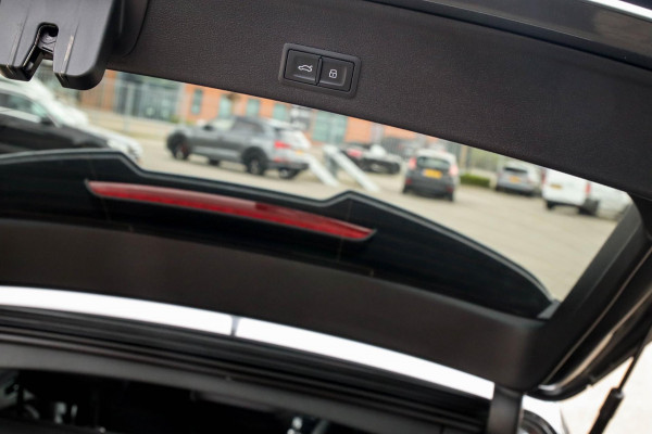 Audi A4 Avant 45 2.0 TFSI Quattro Sport Pro Line S S line Facelift 252pk S-Tronic RS Kuipstoelen|Panoramadak|Virtual Cockpit|Black