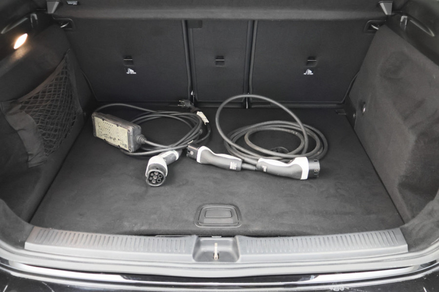 Mercedes-Benz B-Klasse 250 e Business Line Camera, Cruise, Apple Carplay, LED, PDC, Sfeerverlichting, Trekhaak, 18''