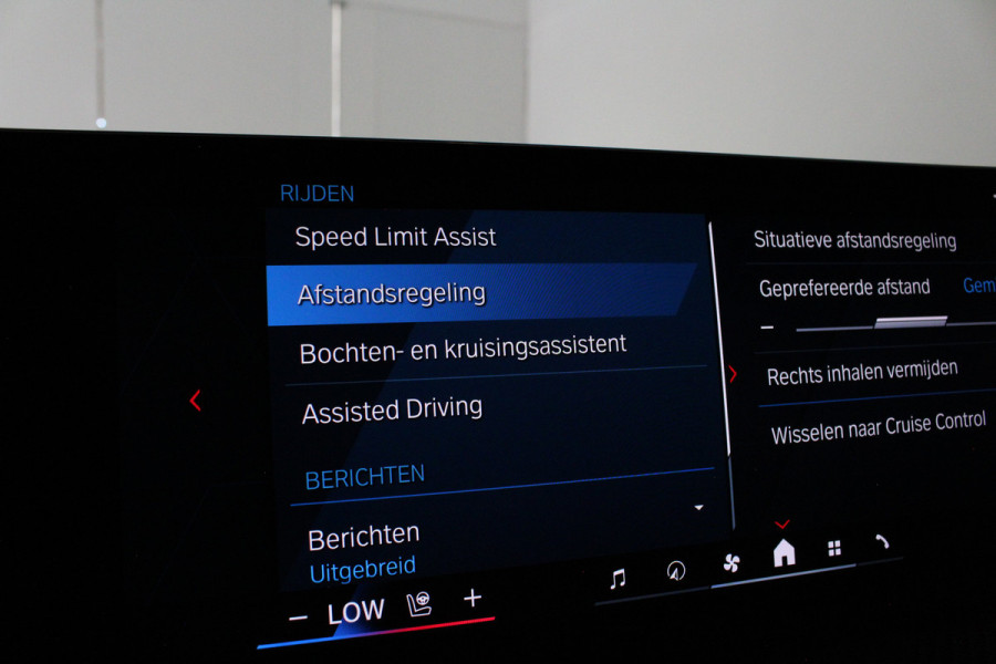 BMW XM PHEV 50e 30 kWh > 22inch/Driving Assistant Professional/Trekhaak....
