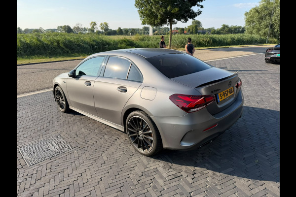 Mercedes-Benz A-Klasse 250 e AMG Limousine Night|HUD|Pano|360°|Sfeer|Widescreen MBUX|19" AMG